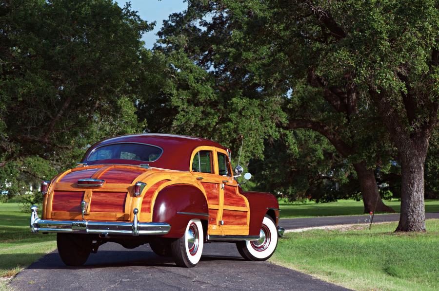  Chrysler Town & Country Sedan 1947 года  (фото 35 из 61)